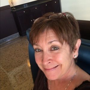 Meet your Posher, Beverly